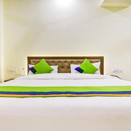 Itsy Hotels Oasis Inn Джаландхар Экстерьер фото