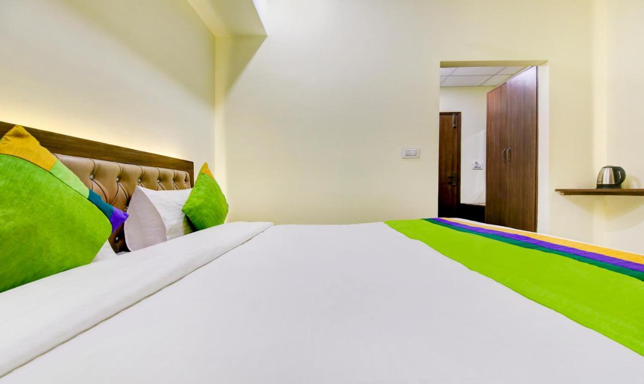 Itsy Hotels Oasis Inn Джаландхар Экстерьер фото